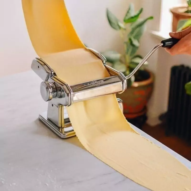 خمیر پهن کن و رشته کن 150 ampia