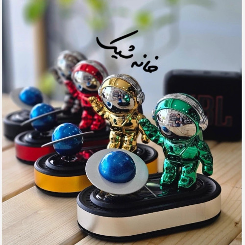 خوشبو کننده خورشیدی خودرو طرح آدم فضایی